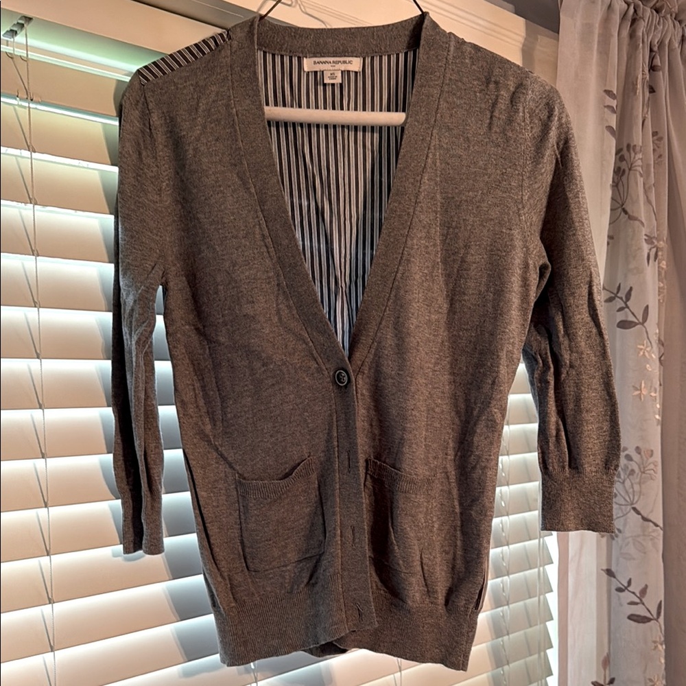 Banana Republic Gray Women's Cardigan Sweater - size XS